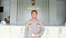 Oplus_0